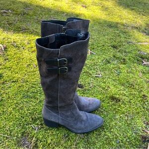 BORN KNEE HIGH SUEDE BOOTS